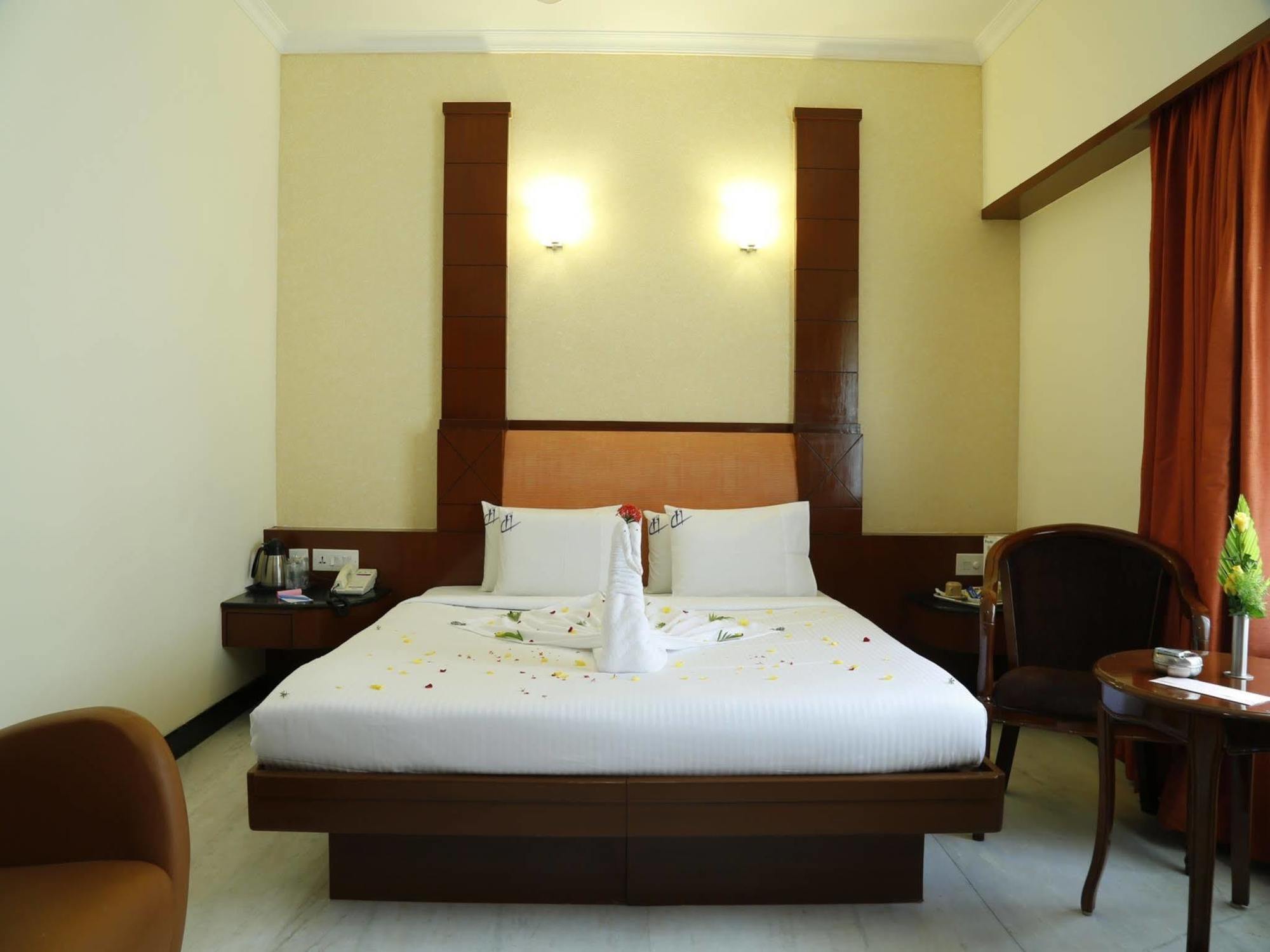 Fabhotel Prime Chennai Deluxe Exterior foto